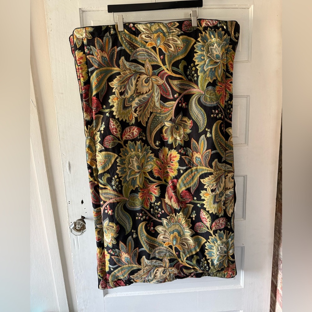 Biltmore Luxury Floral Patterned King Pillow Sham Set